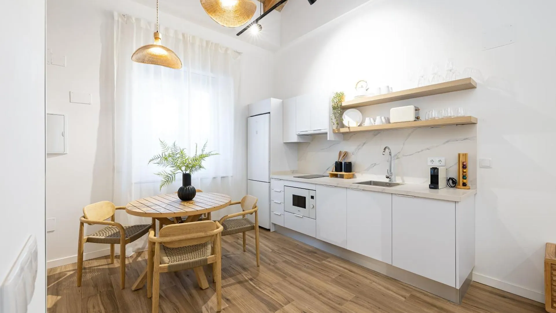 Апартаменты Modern Duplex Courtyard -2Bedrooms 2Baths Малага Испания